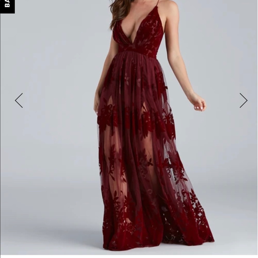 Windsor Formal Velvet Dress